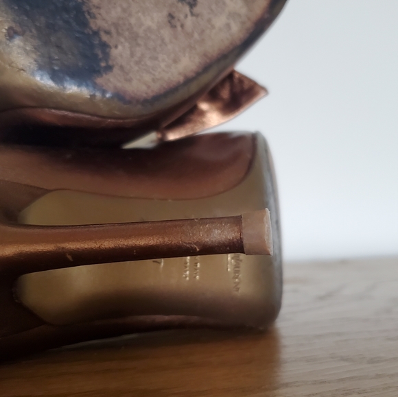 YSL Yves Saint Laurent Bronze Leather Pump with Detachable Leather Bow Size 37 - Picture 11 of 14